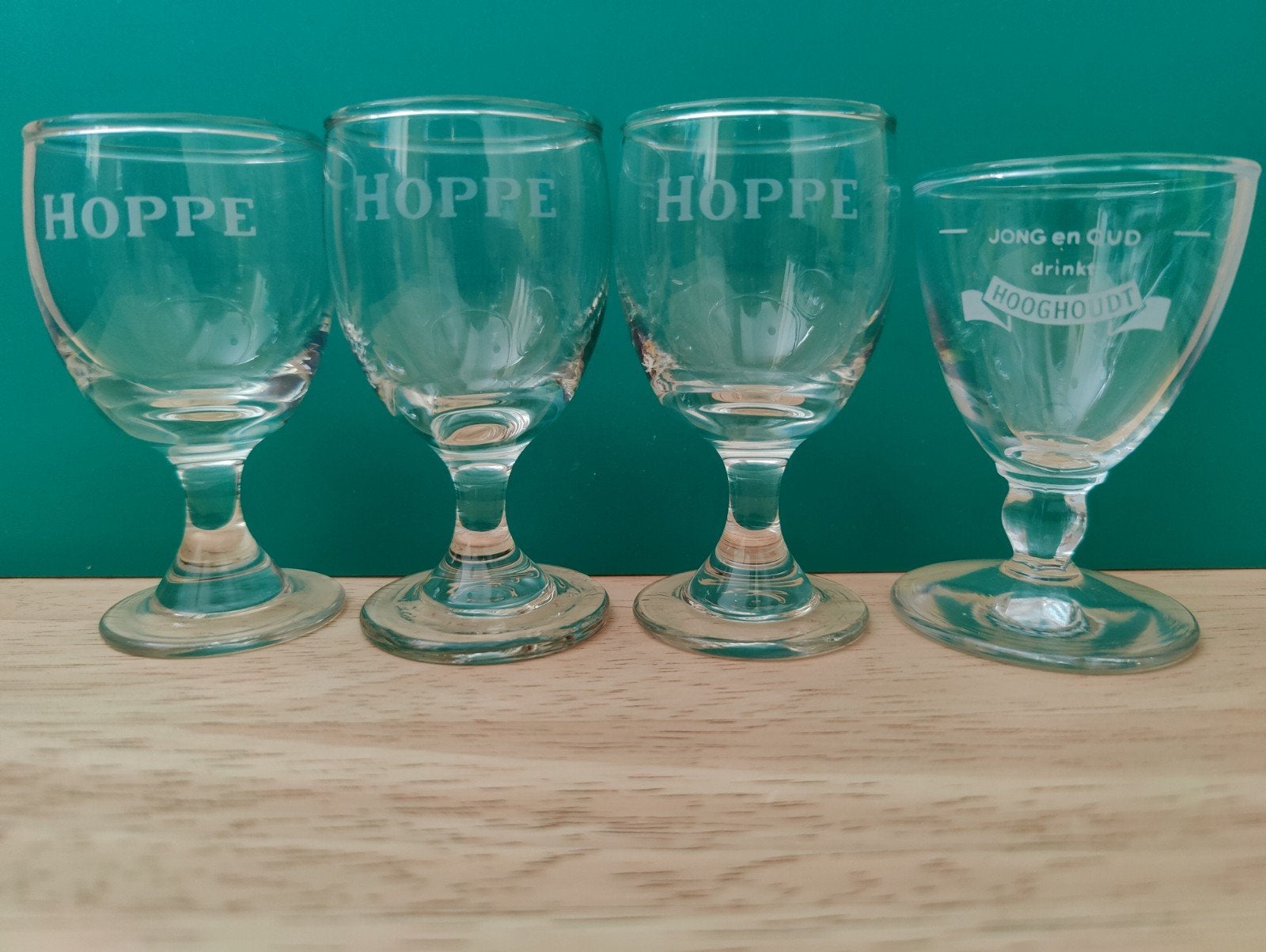 Vier borrelglaasje, drie van Hoppe en één van Hooghoudt, Verzenden, Zo goed als nieuw, Borrel- of Shotglas