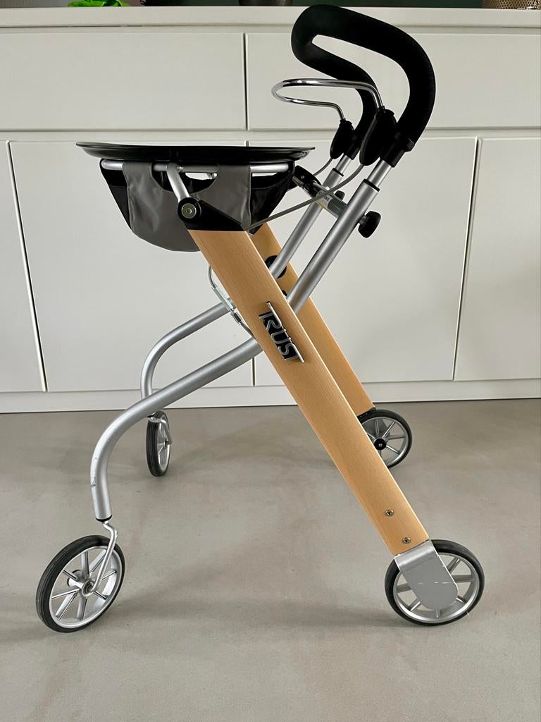Trust Let’s Go binnenrollator beuken, Diversen, Rollators, Ophalen, Opvouwbaar, Zo goed als nieuw