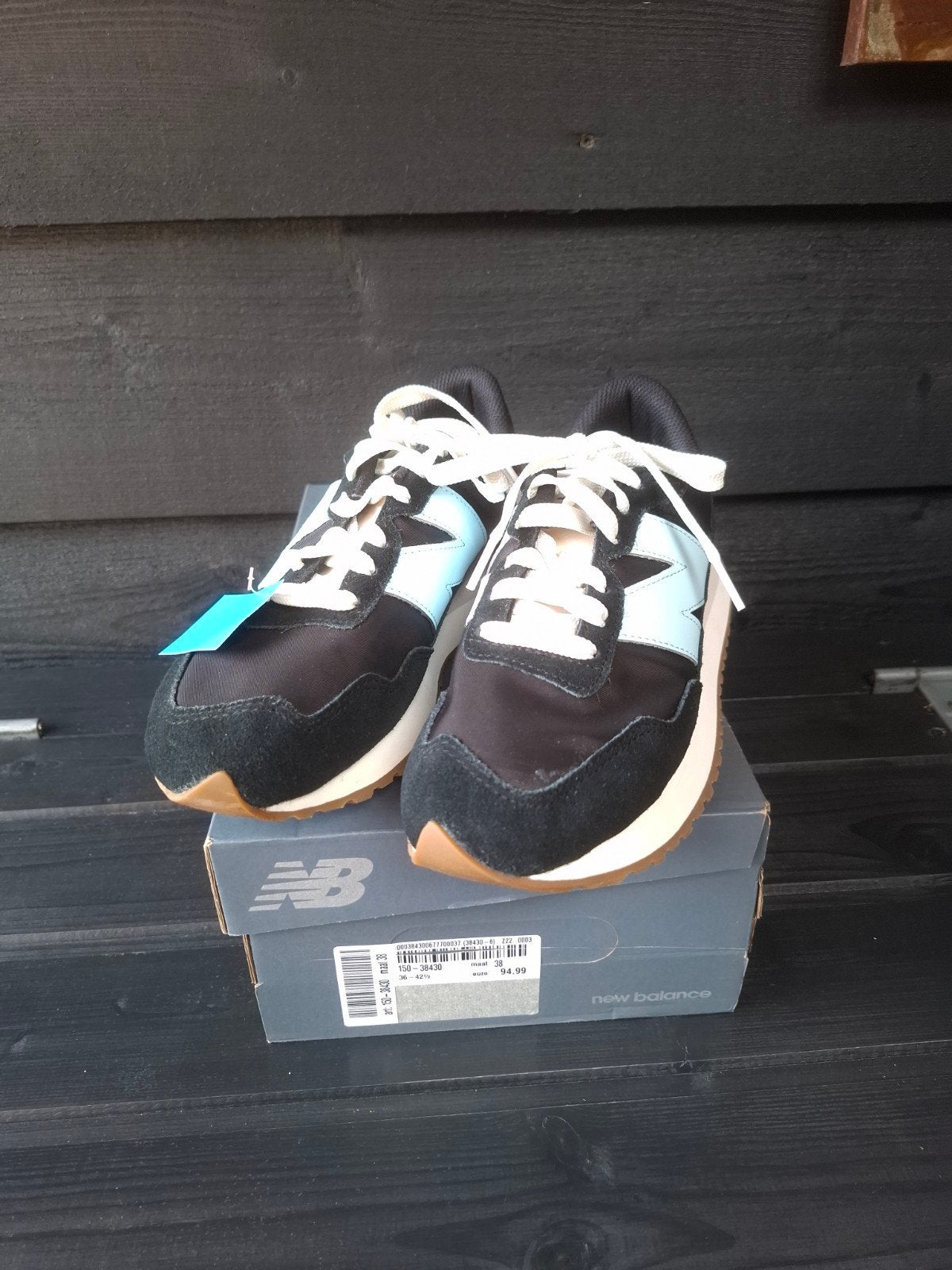 New Balance 237 lage sneaker.

NIEUW, Sport en Fitness, Bergsport en Wandelen, Ophalen of Verzenden, Nieuw, Schoenen