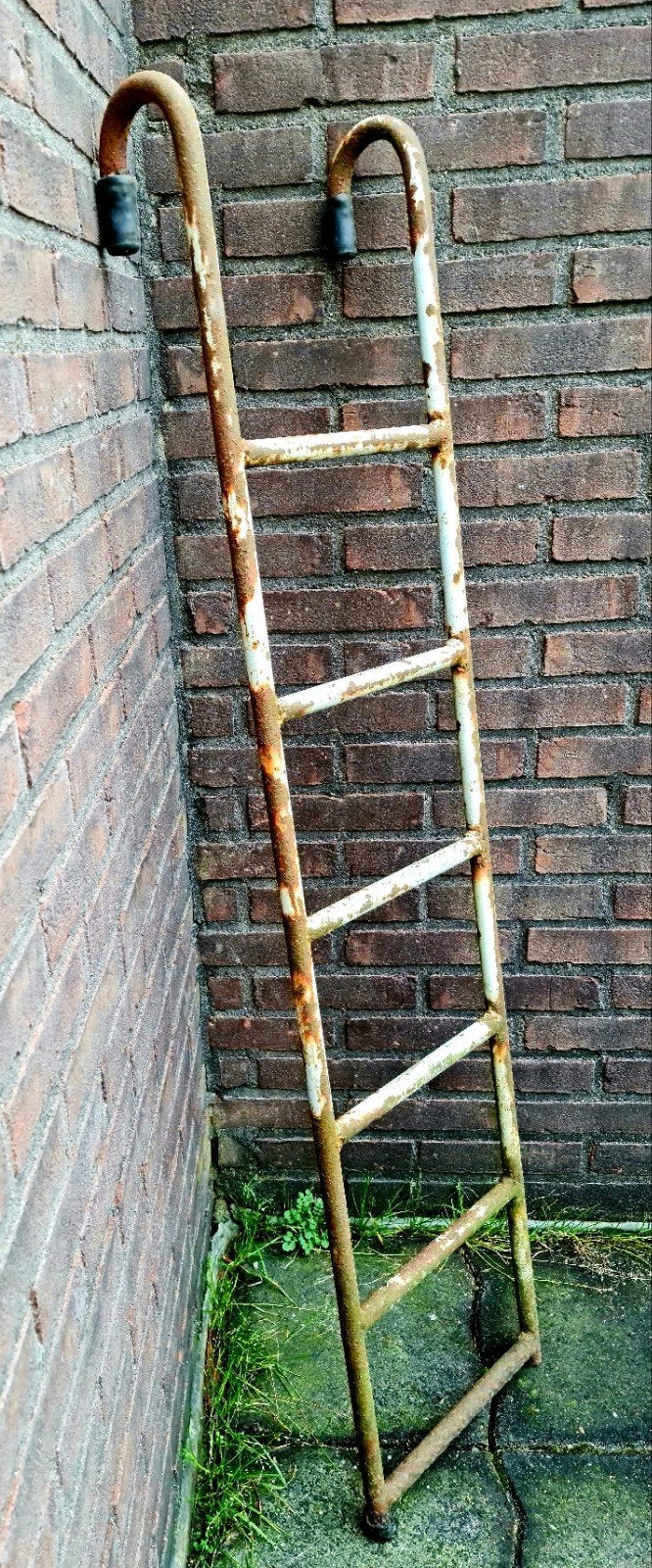 Metalen ladder antiek met patina ophangbaar ter decoratie, Antiek en Kunst, Ophalen