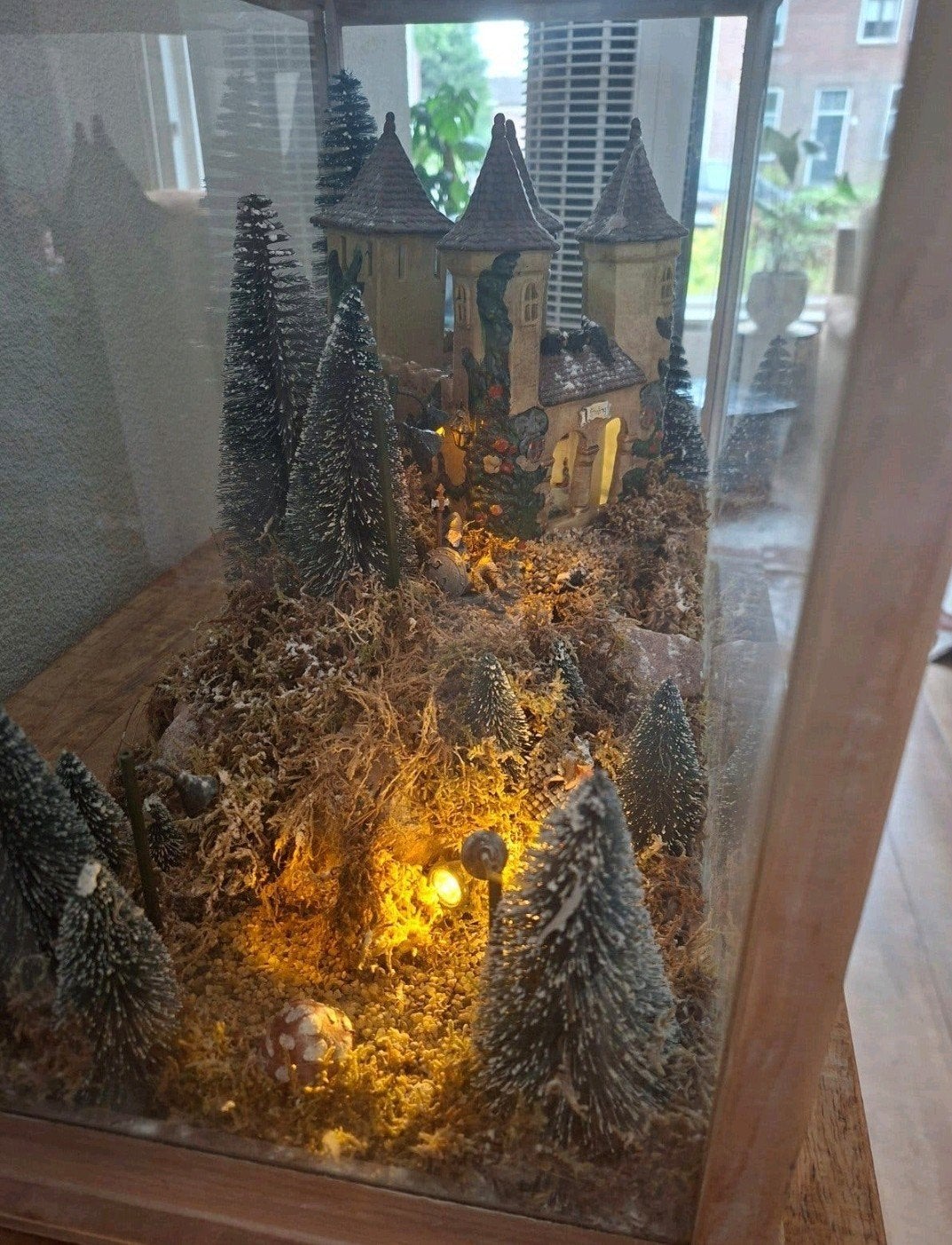 Uniek Efteling diorama Doornoosje met verlichting, Ophalen, Zo goed als nieuw