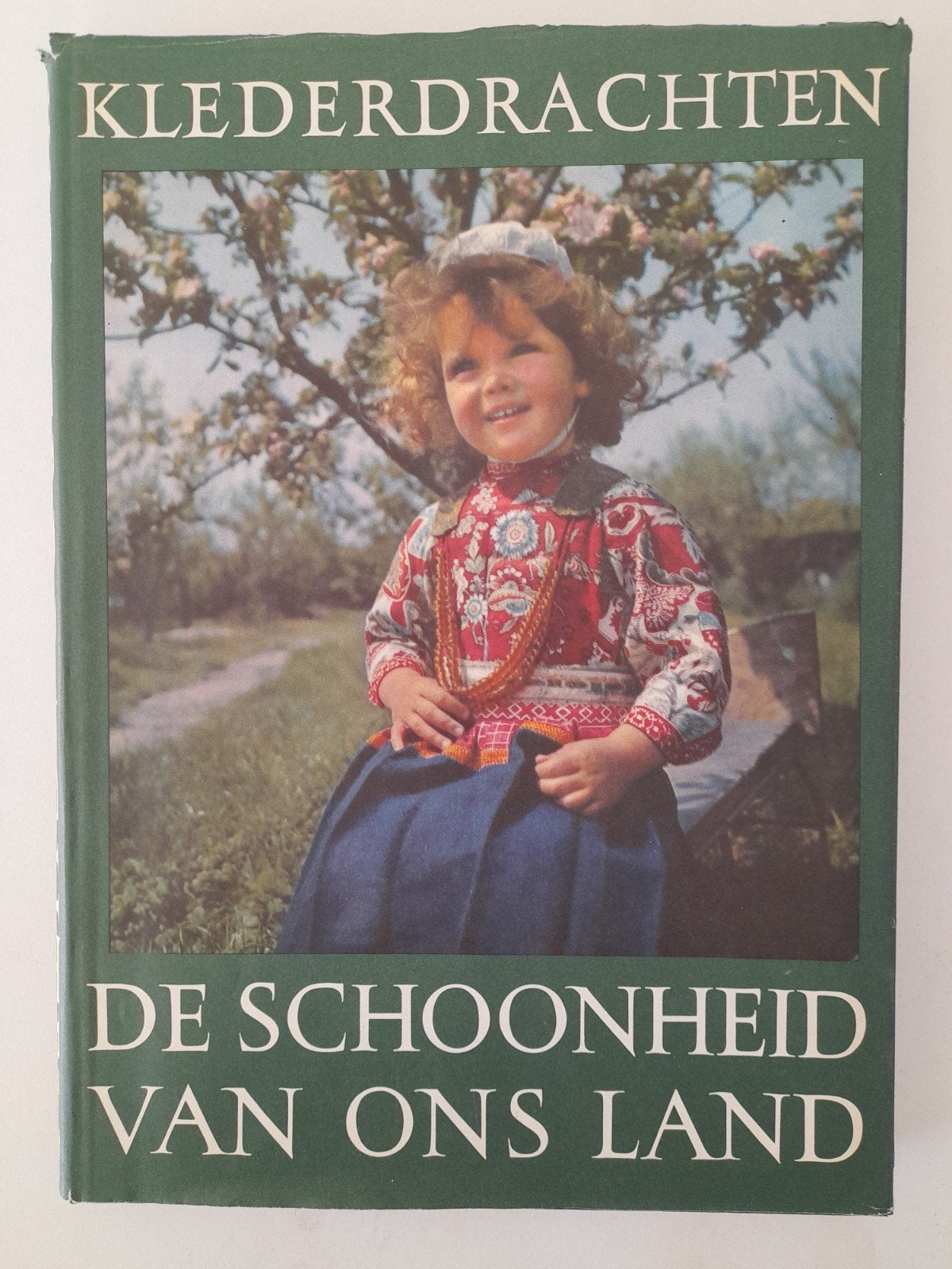 klederdrachten, Boeken, Van Thienen, Ophalen of Verzenden, Zo goed als nieuw, Overige onderwerpen