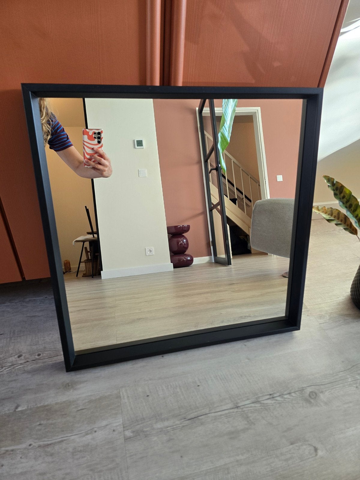 IKEA Nissedal spiegel zwart 65x65 cm, Ophalen, Minder dan 50 cm, Zo goed als nieuw, Minder dan 100 cm