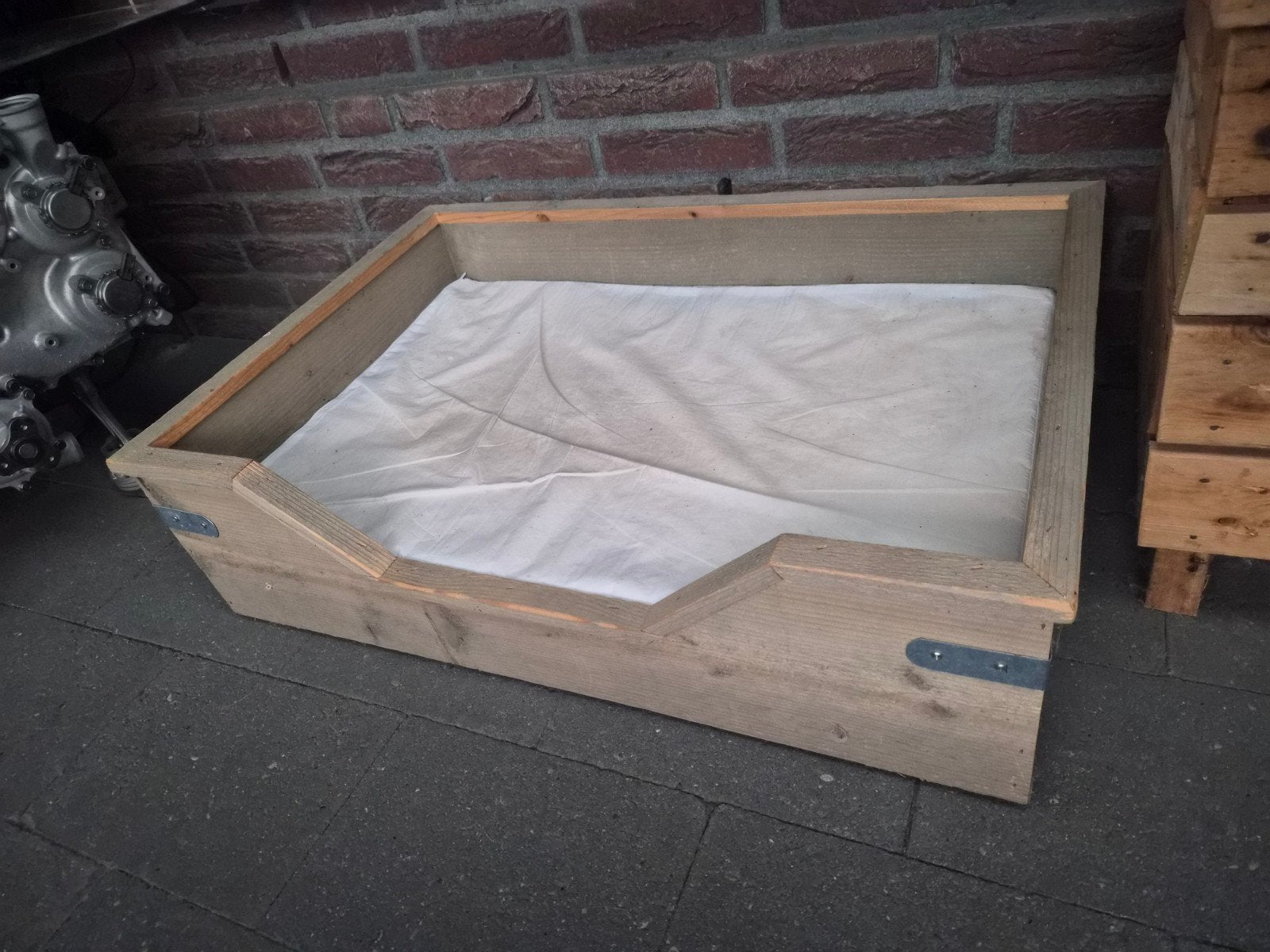 houten hondenmand, Ophalen, Overige