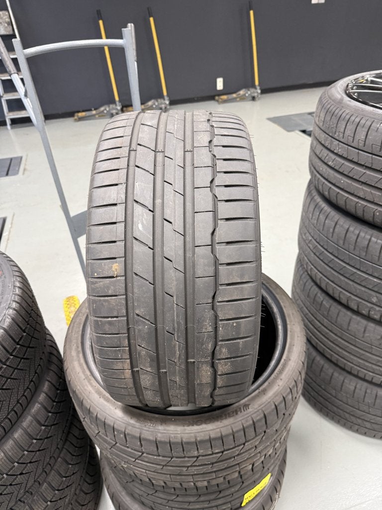 19" Audi RS3 Hankook K137 Banden 235/35/19 en 255/30/19, 19 inch, 235 mm, Band(en), Zomerbanden