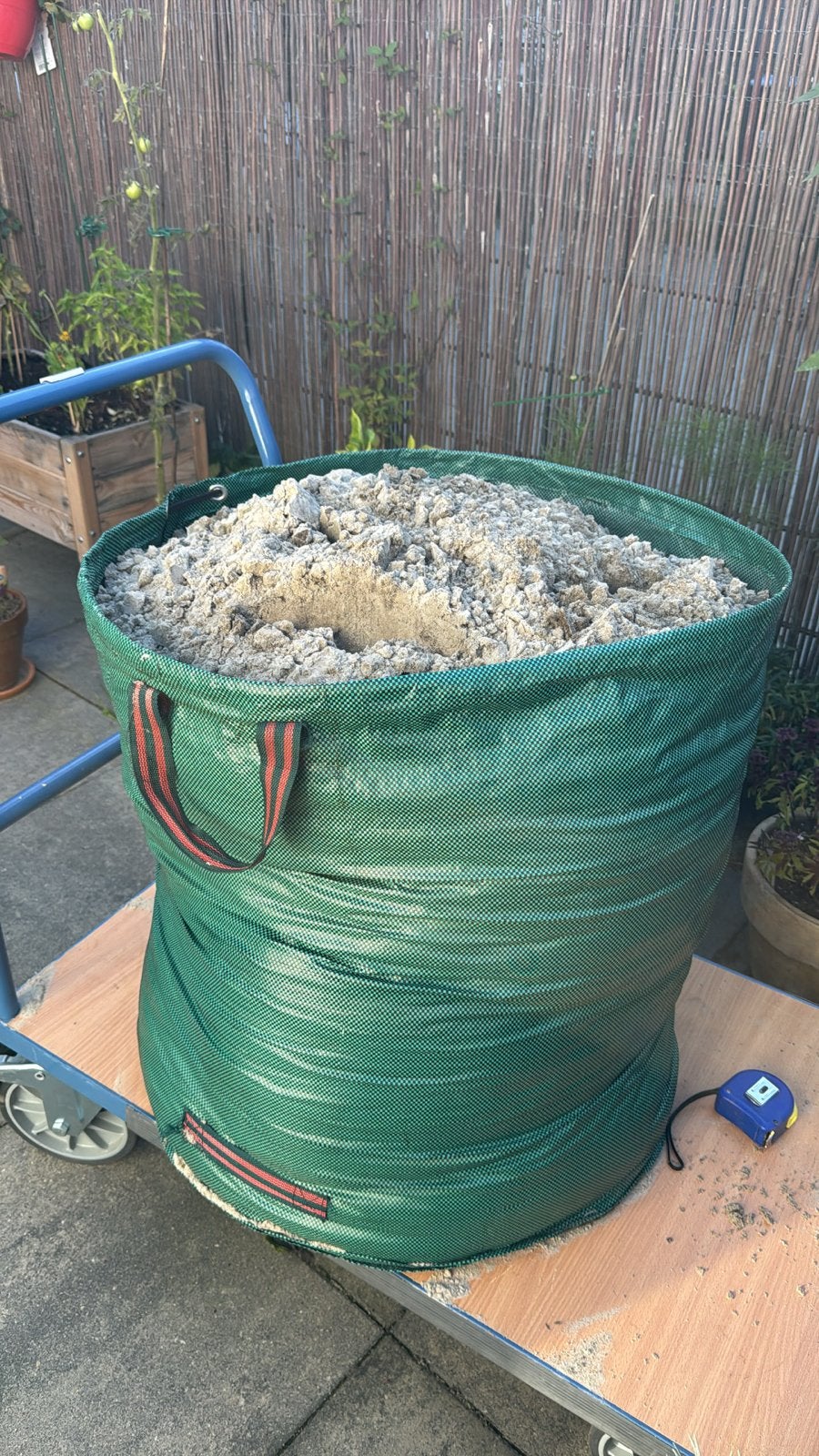 Ongeveer 200-250 liter schoon wit zand, Ophalen, Gebruikt, Ophoogzand