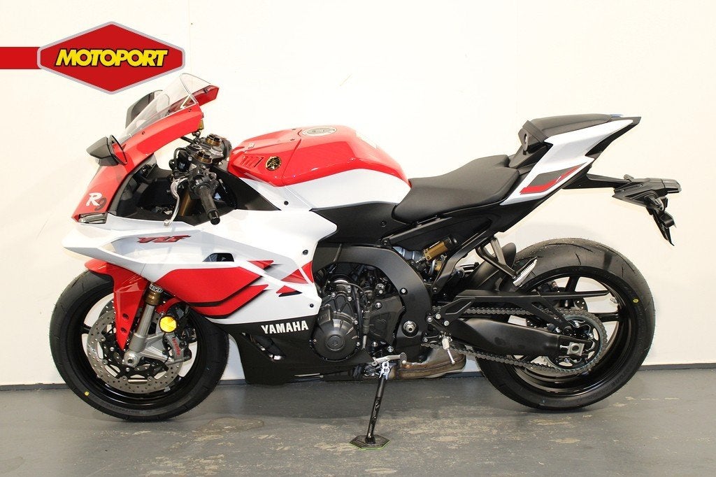 Yamaha YZF R9 70th anniversary (bj 2026), Klantenservice@yamaha-motor.nl, Toermotor, Koolhovenlaan 101
1119 NC  Schiphol-Rijk, NL