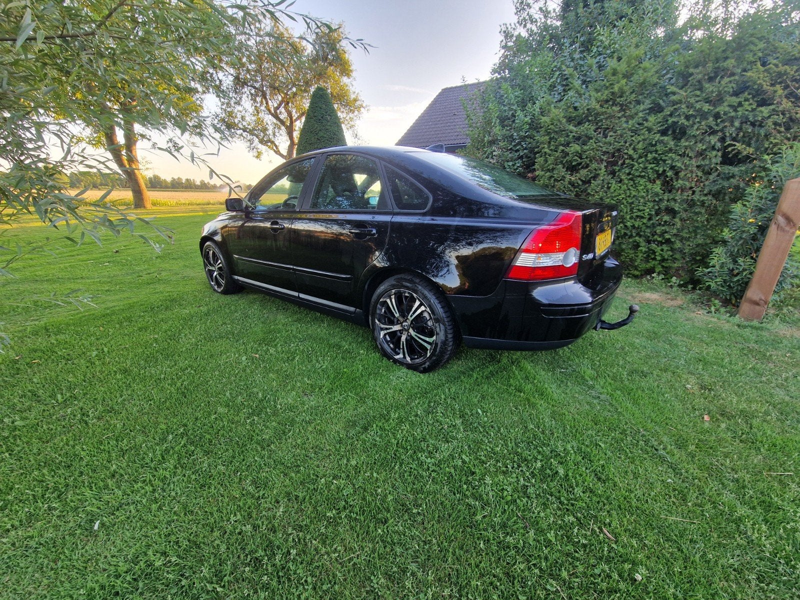 Volvo S40 2.4 I 103KW 2005 Zwart, Auto's, Voorwielaandrijving, 700 kg, Zwart, Origineel Nederlands