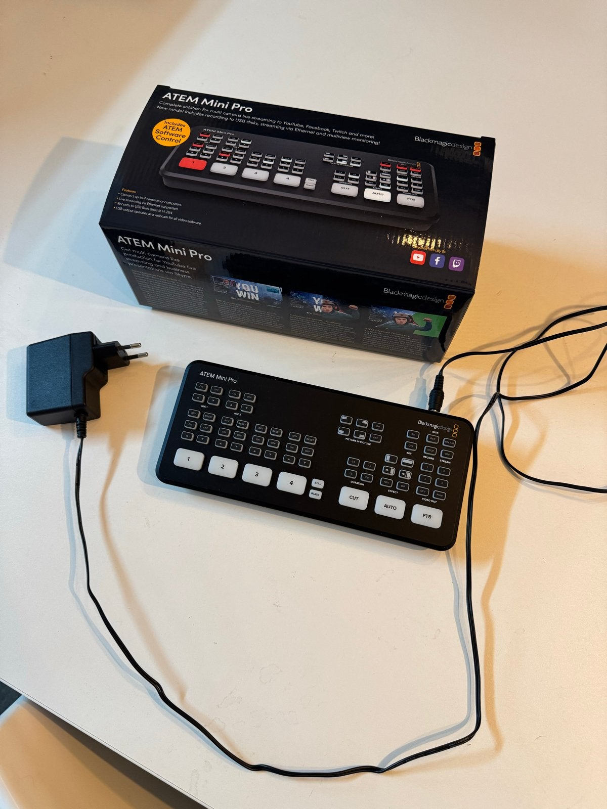 Blackmagic Design ATEM Mini Pro Video Switcher, Ophalen of Verzenden, Zo goed als nieuw, Video