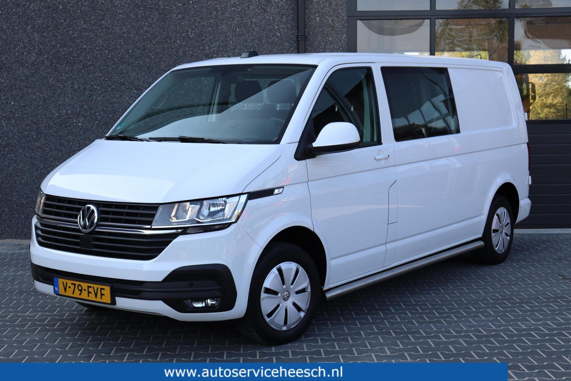 Volkswagen Transporter 2.0 TDI L2H1 HIGHLINE l AUTOMAAT l DU, Auto's, Bestelauto's, Stof, Gebruikt, Euro 6, 4 cilinders