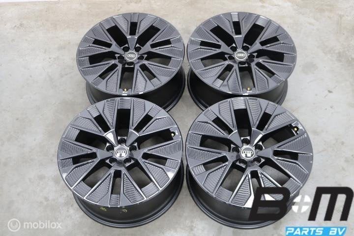 NIEUWSTAAT! Org 21 inch RS velgen Audi Q8 E-tron 4KE601025AL, Auto-onderdelen, Gebruikt, Velg(en)