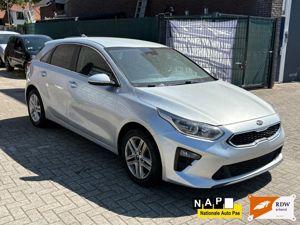Kia Ceed 1.6 CRDi DynamicL / KABELBOOM STUK / KOOPJE, Auto's, Gebruikt, 1288 kg, 4 cilinders, 116 pk