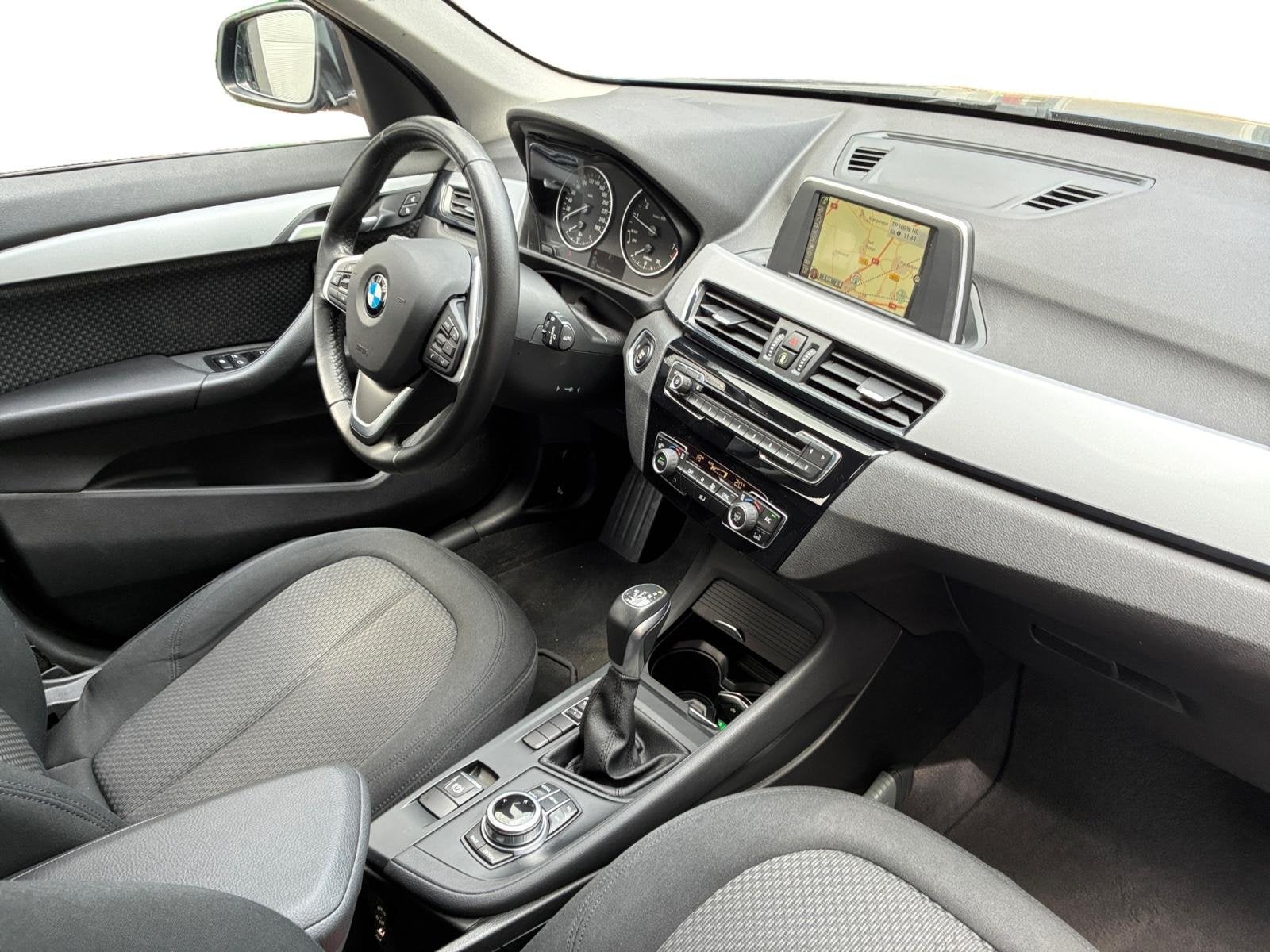 BMW X1 sDrive18i Executive, Auto's, BMW, Gebruikt, Euro 6, Origineel Nederlands, 19 km/l