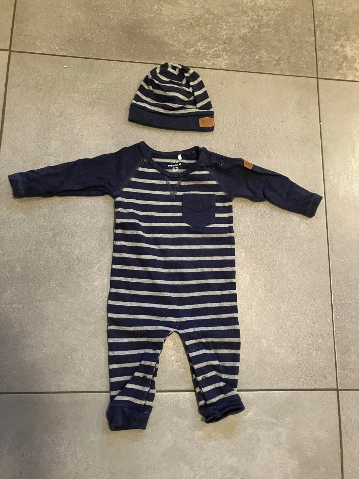 Schattige gestreept boxpakje met mutsje - Maat 62, Ophalen of Verzenden, Zo goed als nieuw, Prenatal, Pakje