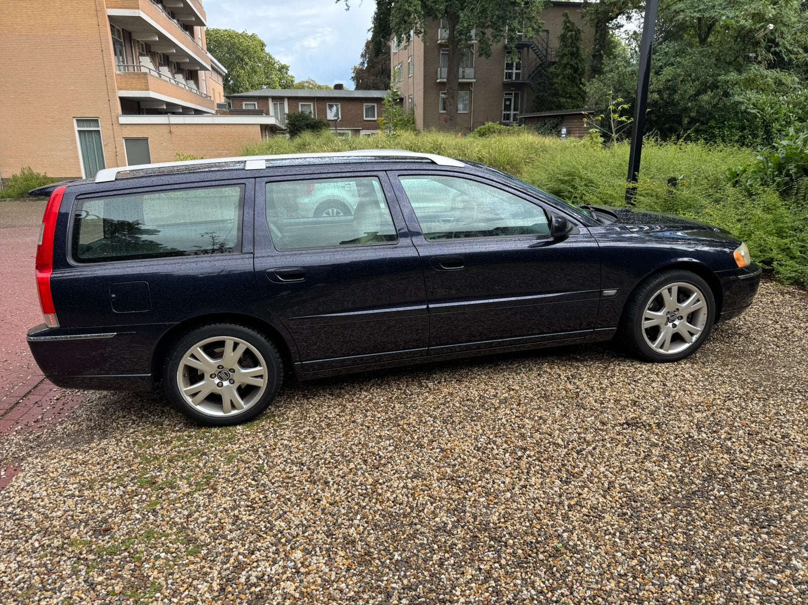 Volvo V70 2.5T Summum AUT 2005 Blauw, Auto's, 1525 kg, 1800 kg, Beige, Blauw
