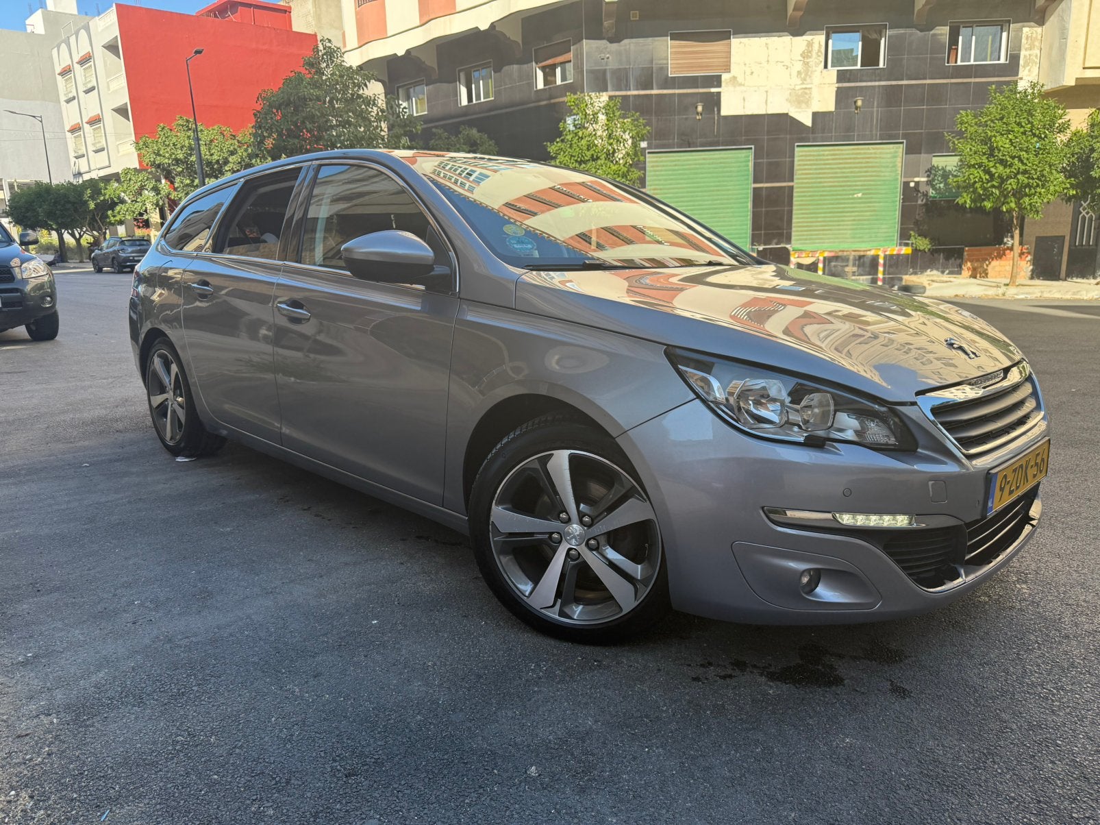 Peugeot 308 1.6 E-hdi 88 SW 2014 Grijs Emissieklasse euro 6, Voorwielaandrijving, 4 cilinders, Origineel Nederlands, Stationwagon