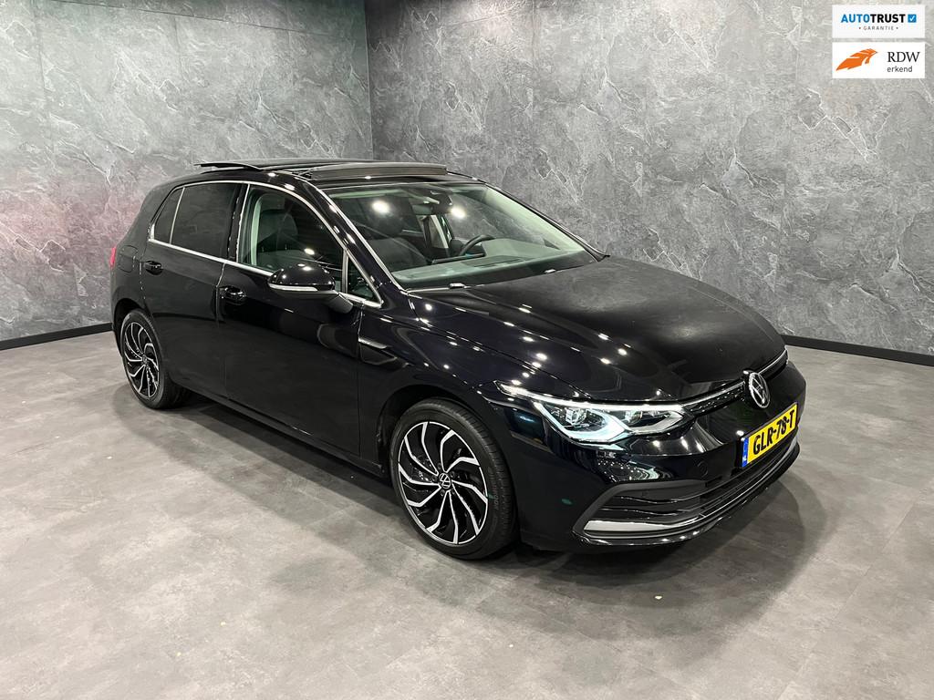 Volkswagen GOLF 1.5 eTSI DSG AUTOMAAT STYLE PANORAMADAK, Euro 6, 4 cilinders, 150 pk, Zwart
