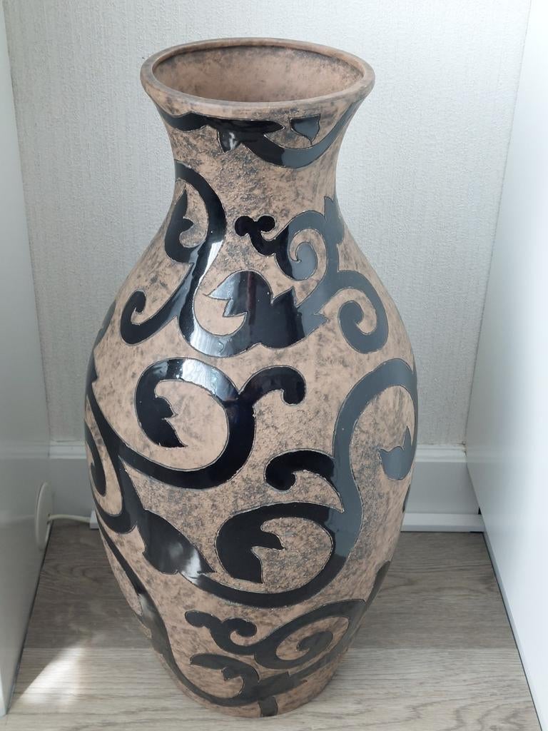 Grote decoratieve vaas met zwart patroon, Ophalen of Verzenden