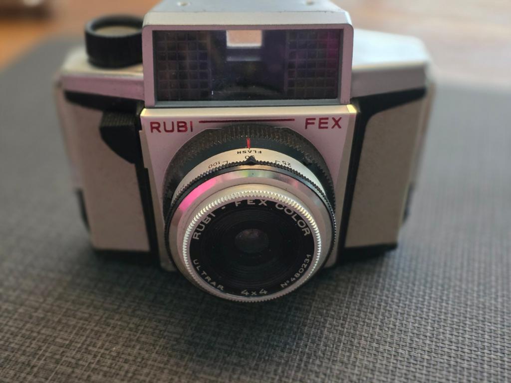 Vintage Rubi Fex Color 4x4 camera, Audio, Tv en Foto, Fotocamera's Analoog, Ophalen of Verzenden, Gebruikt, Compact, Overige Merken