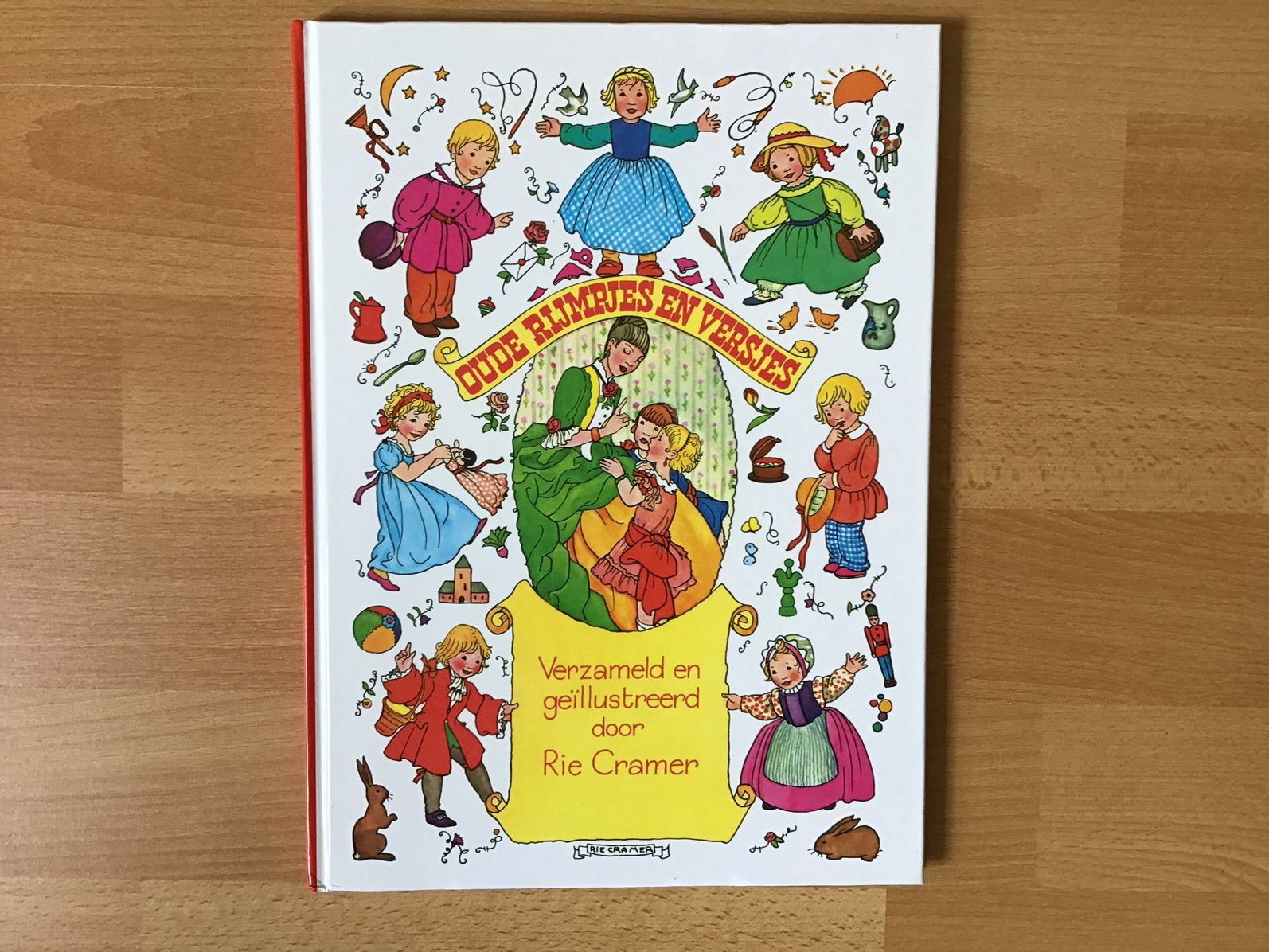 Rie Cramer - oude rijmpjes en versjes., Ophalen of Verzenden, Zo goed als nieuw