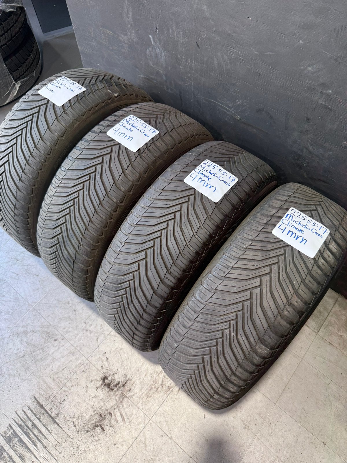 4 x 225/55R17 Michelin CrossClimate all season banden, Ophalen, Gebruikt, Zandzuigerstraat 36, Qbanden@gmail.com