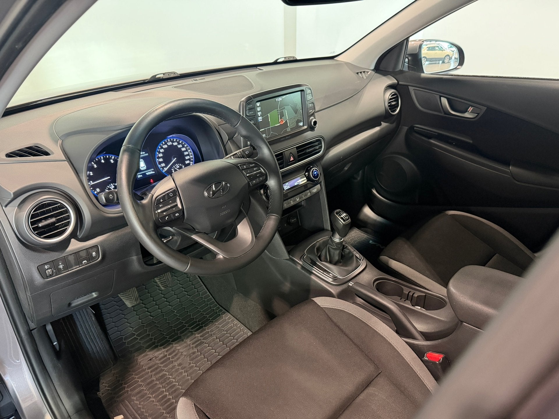 Hyundai KONA 1.0T Premium Navigatie|Camera|Carplay|Krell Aud, Dealer onderhouden, Stof, Gebruikt, Parkeersensor