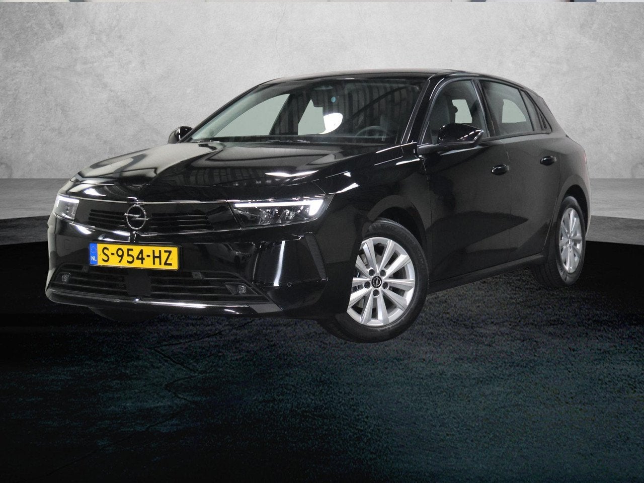 Opel Astra 110PK Edition | 1ste Eigenaar | AppleCarPlay/Andr, Auto's, Voorwielaandrijving, 1232 kg, Zwart, Origineel Nederlands
