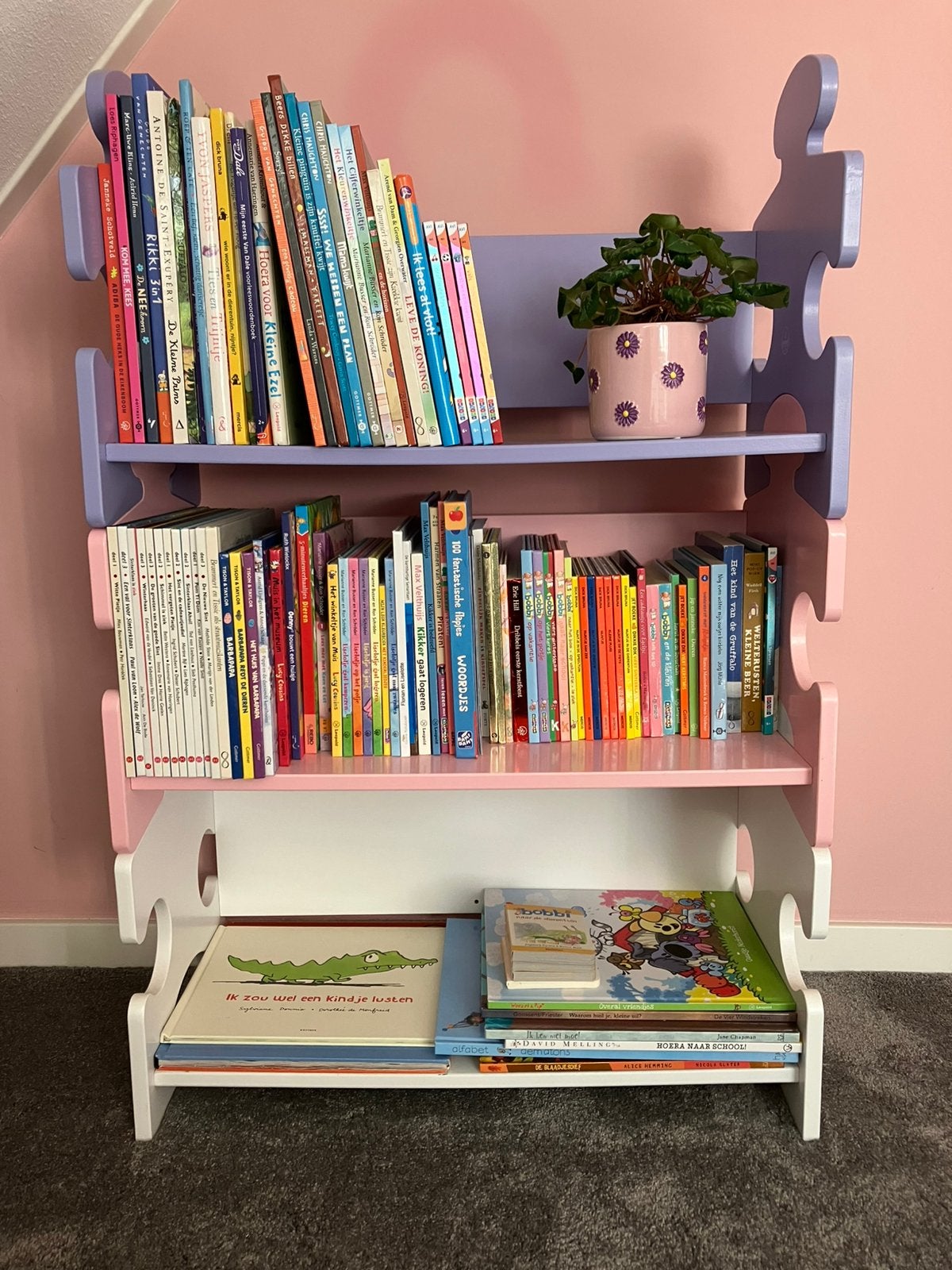 KidKraft Kinderboekenrek Puzzel - Roze/Paars/Wit, Ophalen, Met plank(en), Gebruikt, 100 tot 150 cm