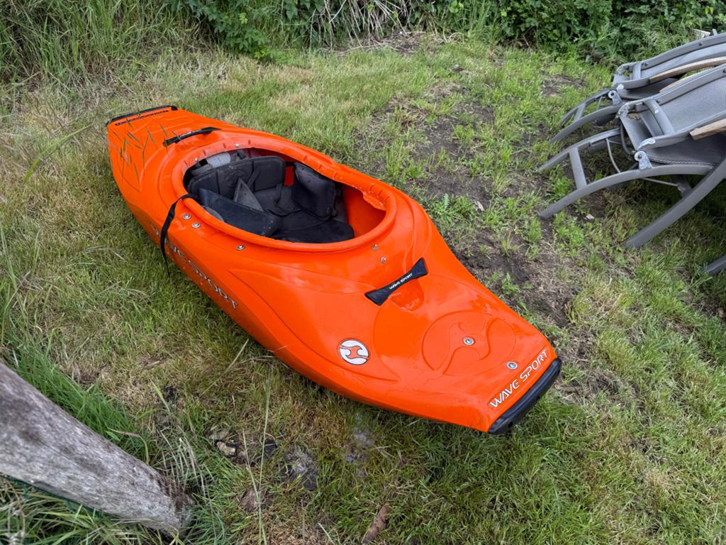 Wavesport T1 wildwater kajak incl paddel & opzet delen, Ophalen, Gebruikt, 1-persoons