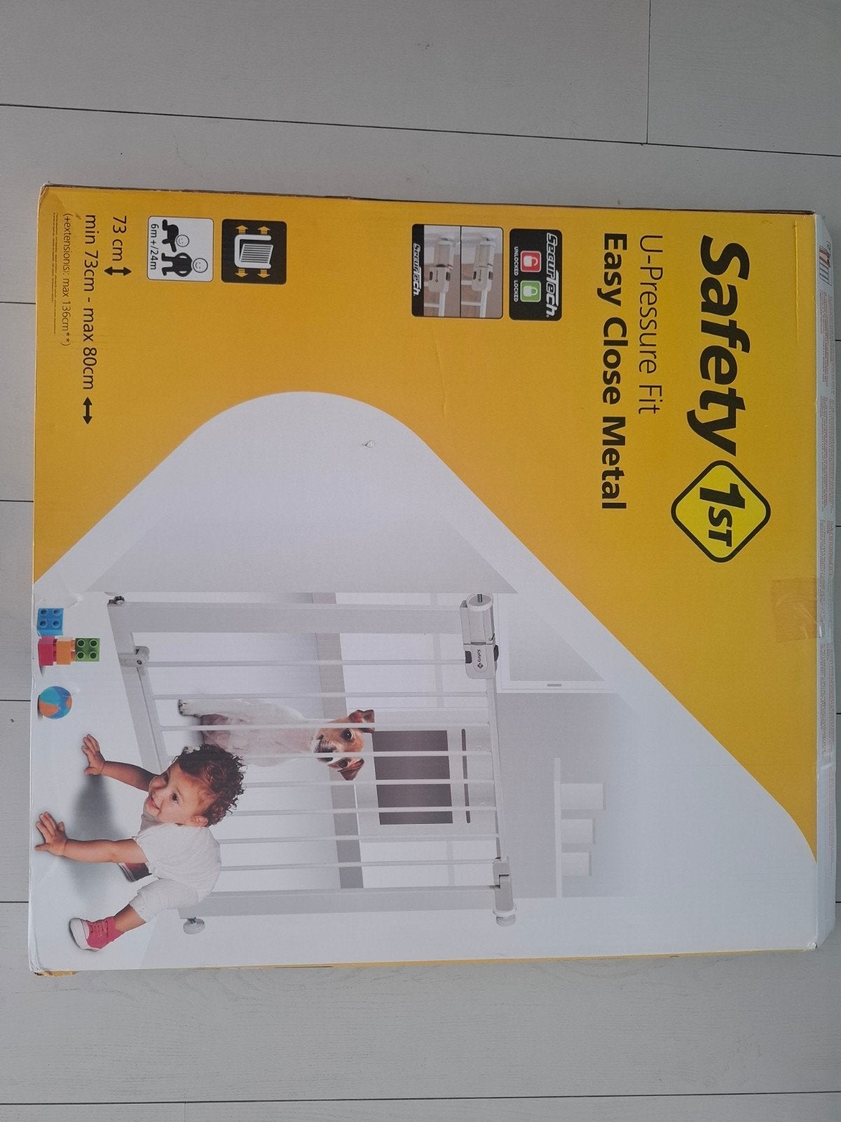 Safety 1st U-Pressure Fit Easy Close Metal Traphekje, Kinderen en Baby's, Nieuw, Ophalen of Verzenden, Klemhekje, Metaal of IJzer