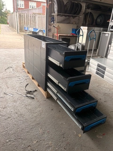SORTIMO VLOERLADE (2576) L120 B37 H77 €899, Auto diversen, Ophalen, Zo goed als nieuw, Info@laaiin.nl, Laaiin