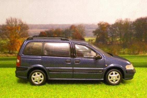 (37) Opel Sintra van Schuco 1/43, Hobby en Vrije tijd, Ophalen of Verzenden, Zo goed als nieuw, Auto, Schuco