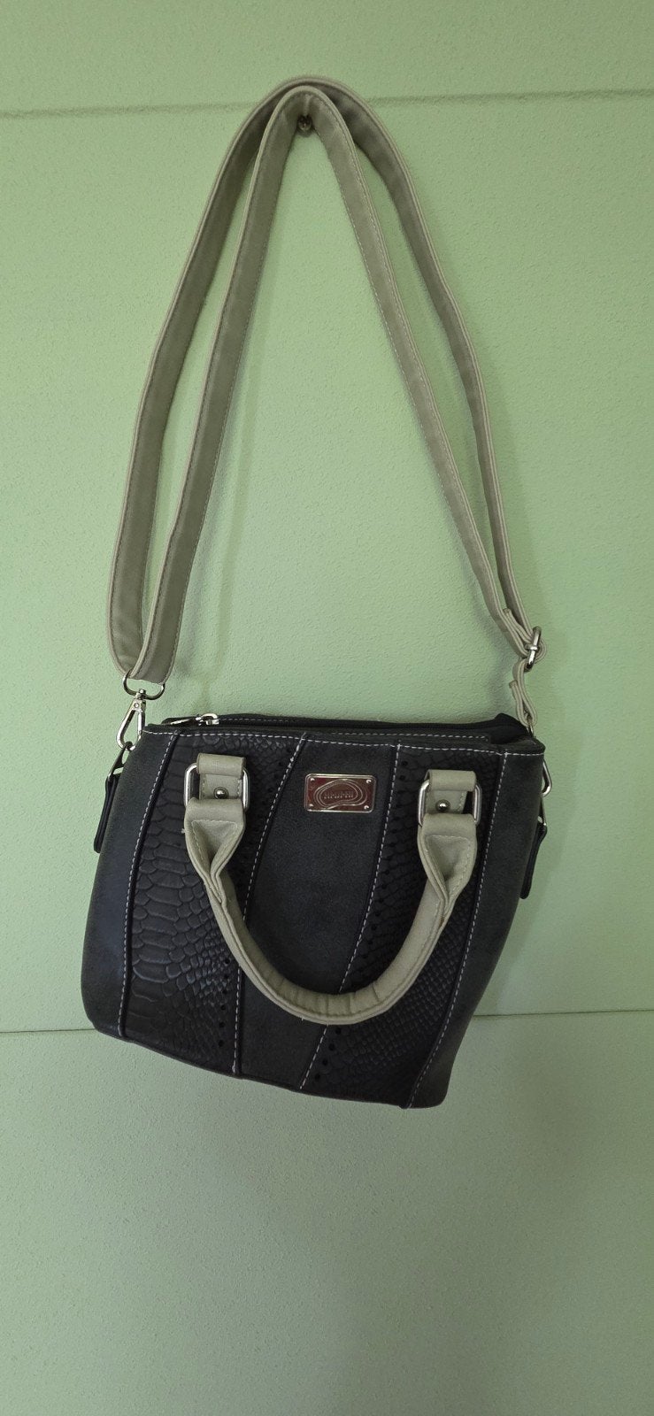 Hidihi tas  met Schouderband., Sieraden, Tassen en Uiterlijk, Tassen | Damestassen, Ophalen of Verzenden, Nieuw, Zwart, Handtas
