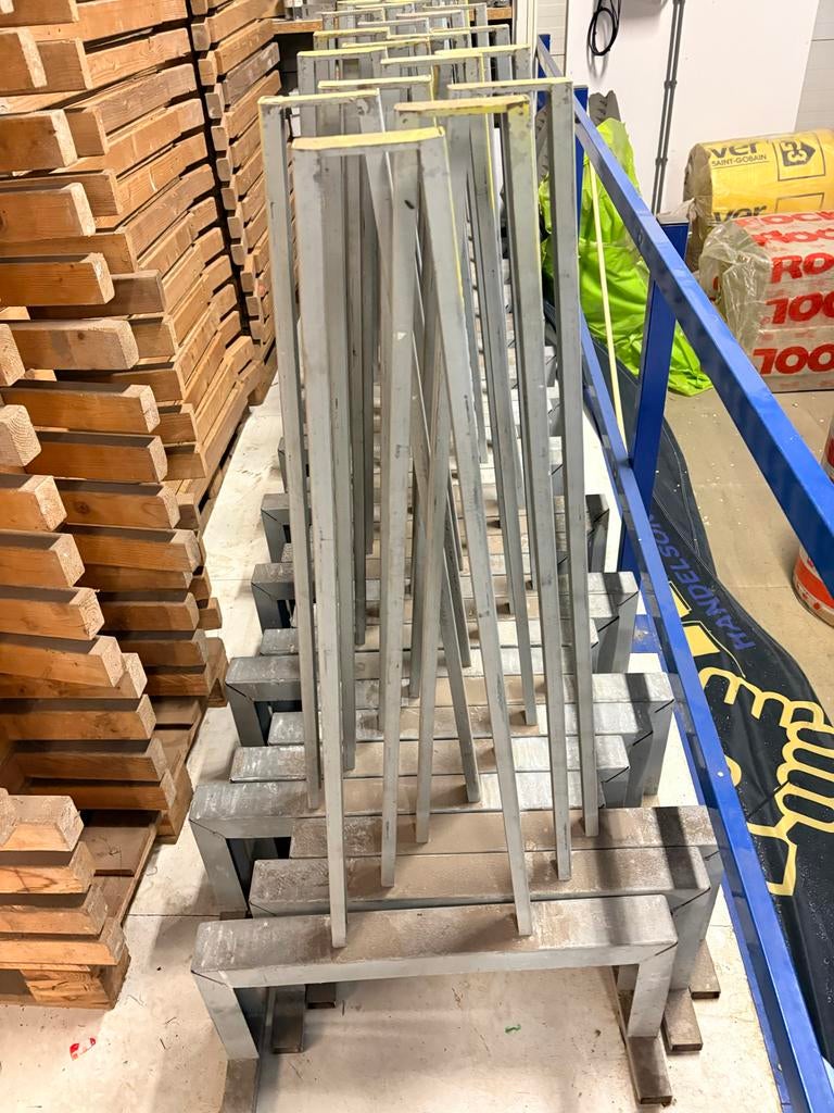 Metalen bokken voor verticale opslag van hout/gipsplaat, Doe-het-zelf en Verbouw, Ophalen