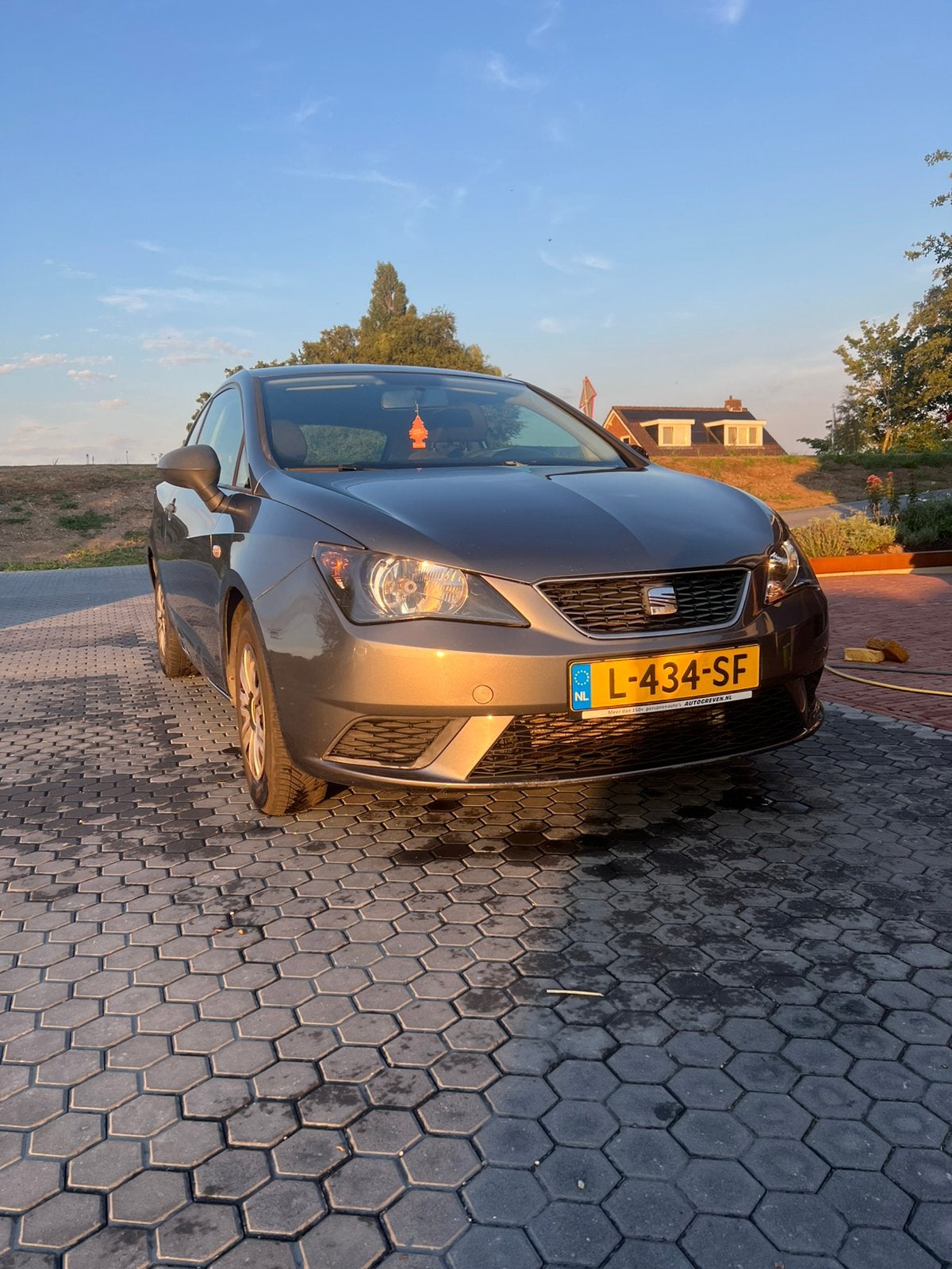 Seat Ibiza 1.2 70pk 2012 Grijs, Auto's, Seat, Voorwielaandrijving, 31 €/maand, 1198 cc, Ibiza