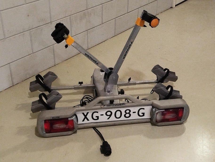 fietsendrager, Ophalen, Gebruikt, 2 fietsen, Trekhaakdrager