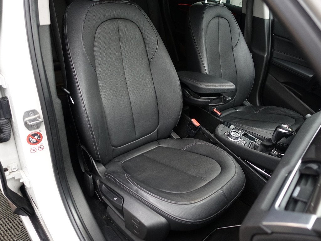 BMW X1 sDrive18i High Executive Aut- Leder Interieur, Stoelv, Auto's, BMW, Gebruikt, Met garantie (alle), Wit, 19 km/l