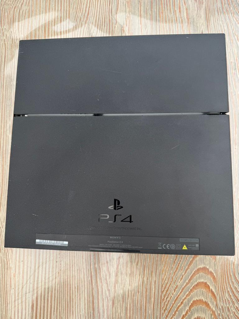 Playstation 4, Ophalen of Verzenden, Zo goed als nieuw, 10 inch, Bescherming voor- en achterkant