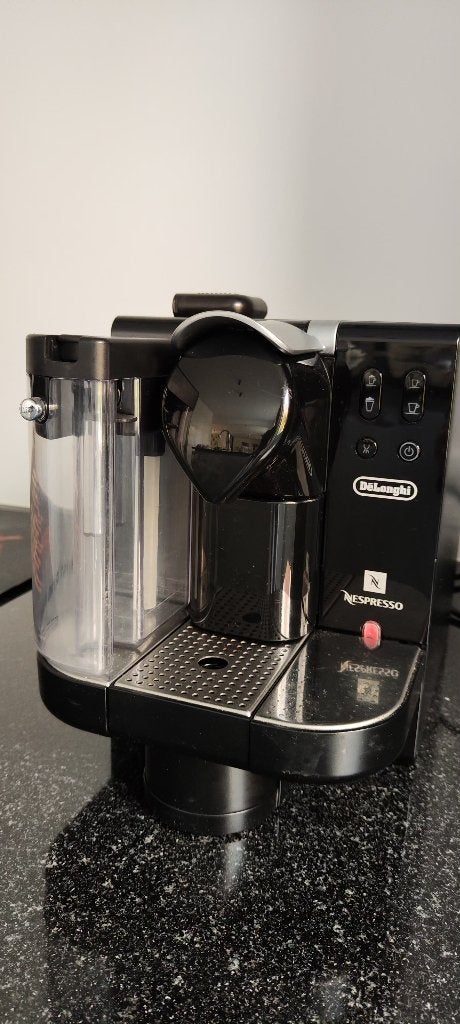 Nespresso DeLonghi koffiemachine, Ophalen, Gebruikt, Koffiemachine, 1 kopje