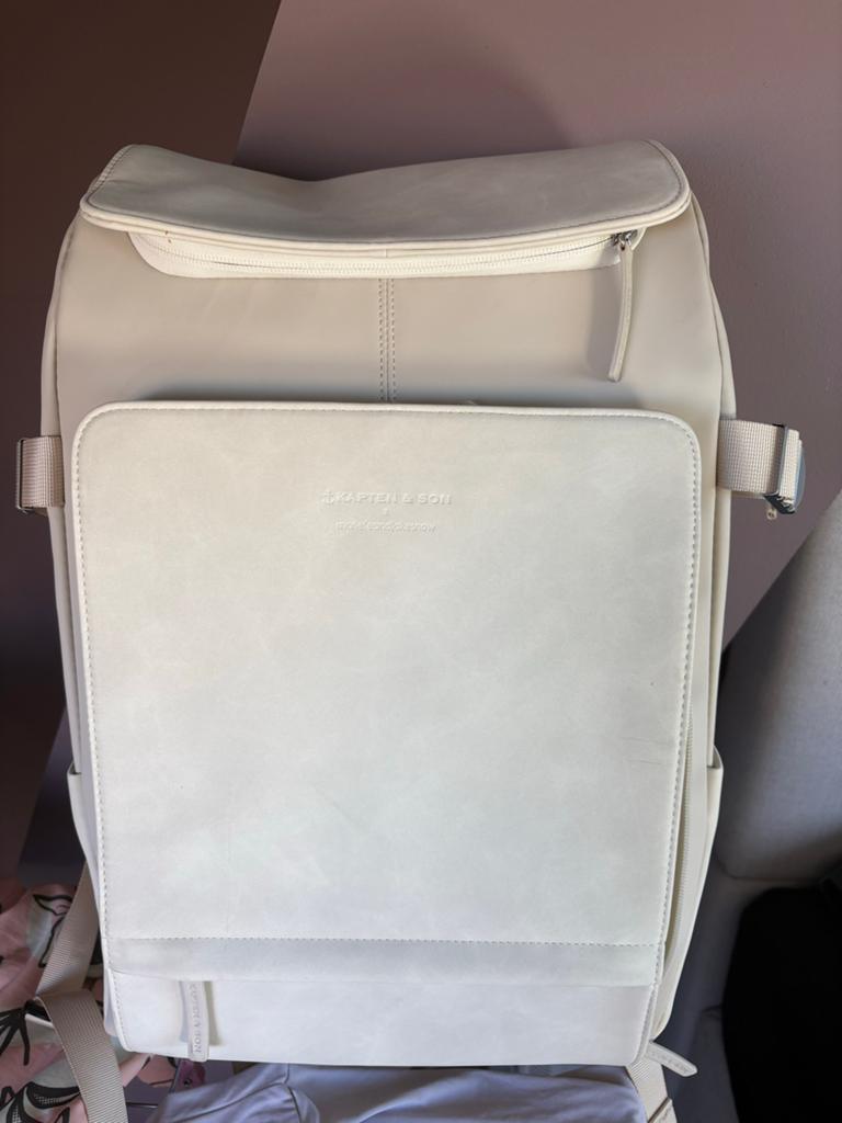 Kapten & Son Bali Sandstone rugzak - Zo goed als nieuw, Sieraden, Tassen en Uiterlijk, Tassen | Rugtassen, 25 tot 40 cm, Zo goed als nieuw