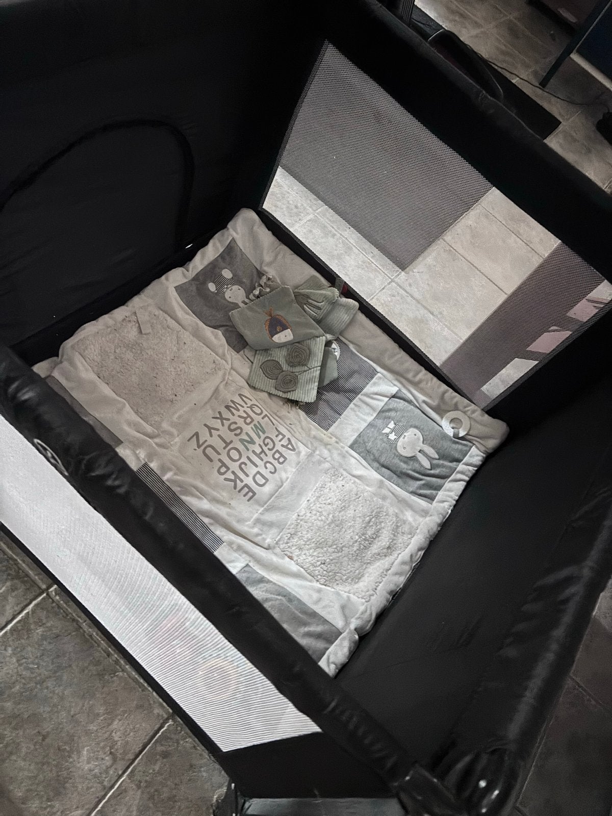 Makkelijk inklapbare box, Ophalen, Zo goed als nieuw, Vierkant, In hoogte verstelbaar