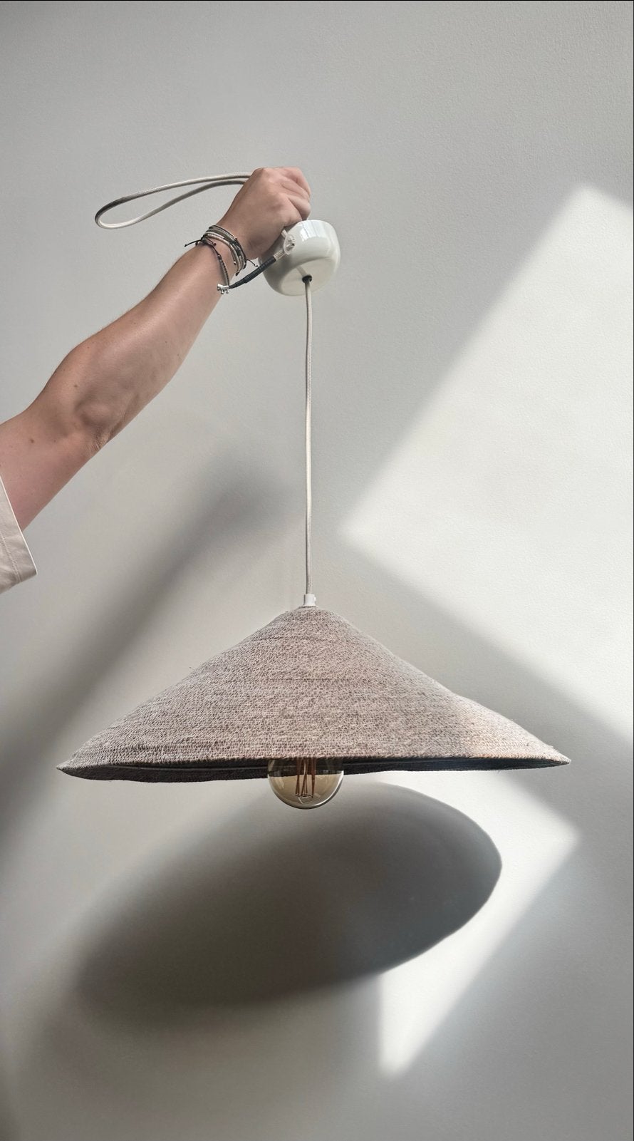 Hanglamp met rieten kap, E27 fitting, Ophalen, Zo goed als nieuw, Natuurlijk materiaal, E27 (groot)