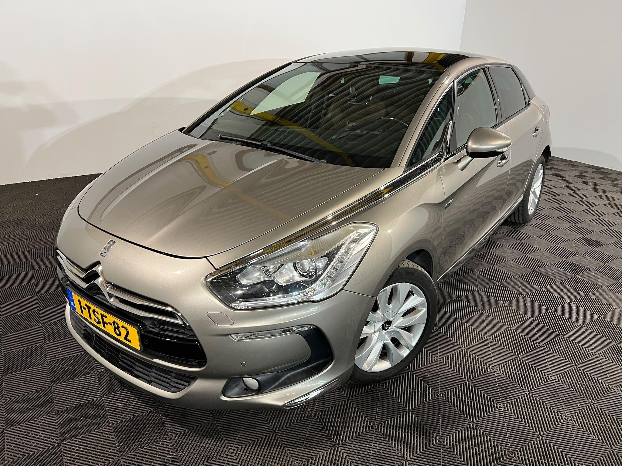 Citroen DS5 2.0 Hybrid4 Sport Chic, Automaat, Euro 5, Gebruikt, 4 cilinders