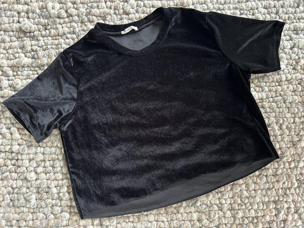 ODICA made in Italy zwart fluweel velvet top one size, Maat 38/40 (M), Zwart, Ophalen of Verzenden, Korte mouw