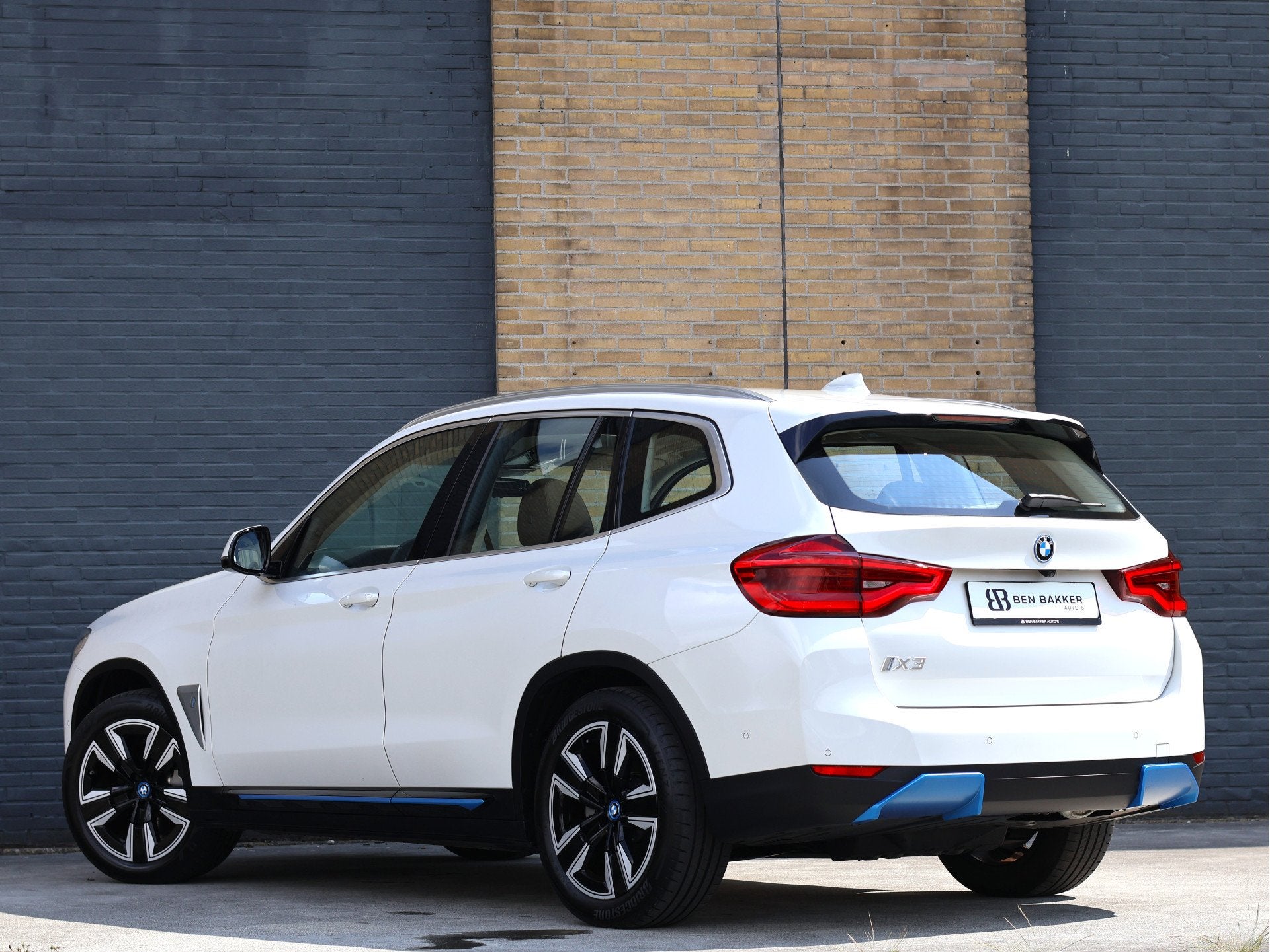 BMW iX3 Executive 80 kWh Pano | Driving Assistant Pro | Lede, Auto's, BMW, Automaat, Achterwielaandrijving, Gebruikt, Wit