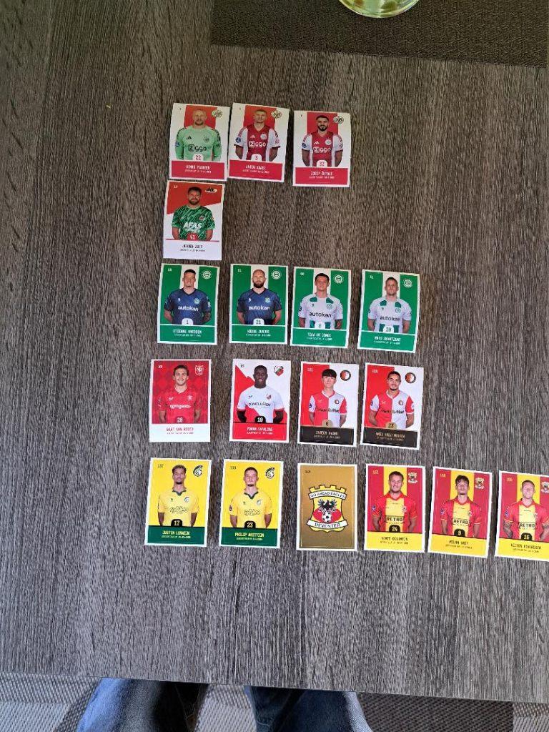 Plus voetbalplaatjes 31x, Plus, Ophalen