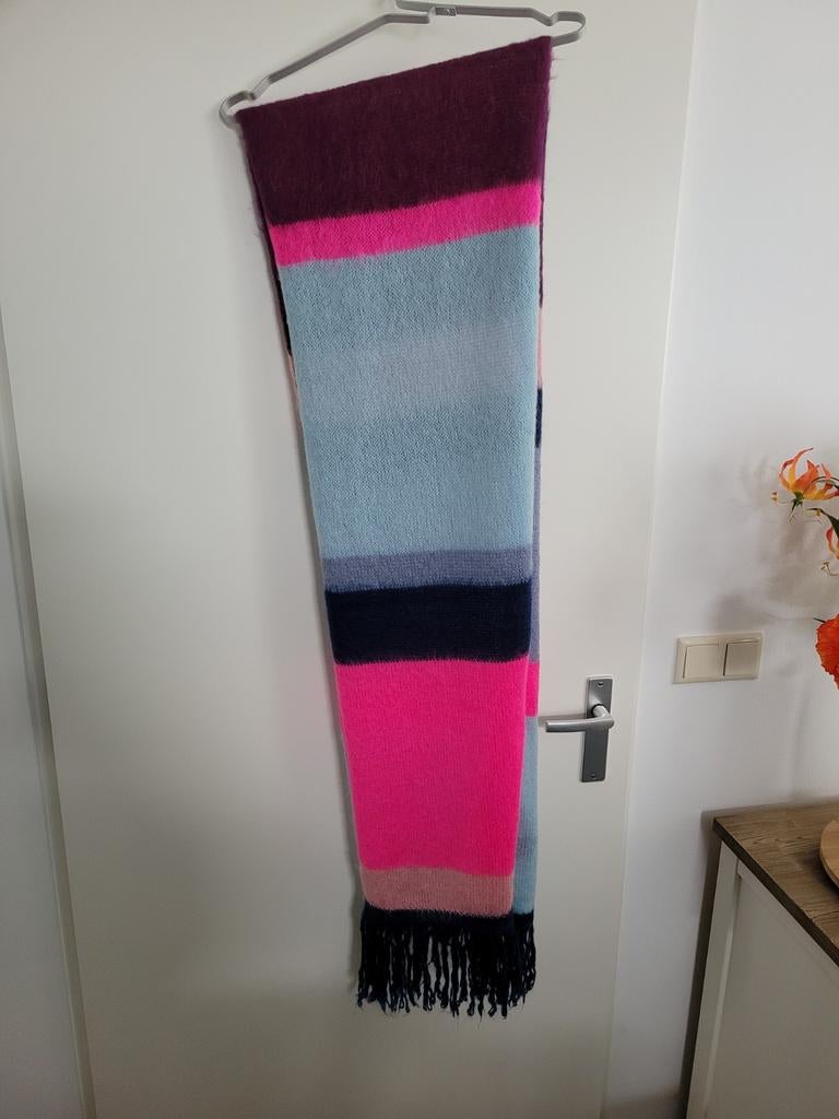Nieuw! Zachte, kleurrijke sjaal van POM Amsterdam, Pom Amsterdam, Ophalen of Verzenden, Nieuw, Sjaal
