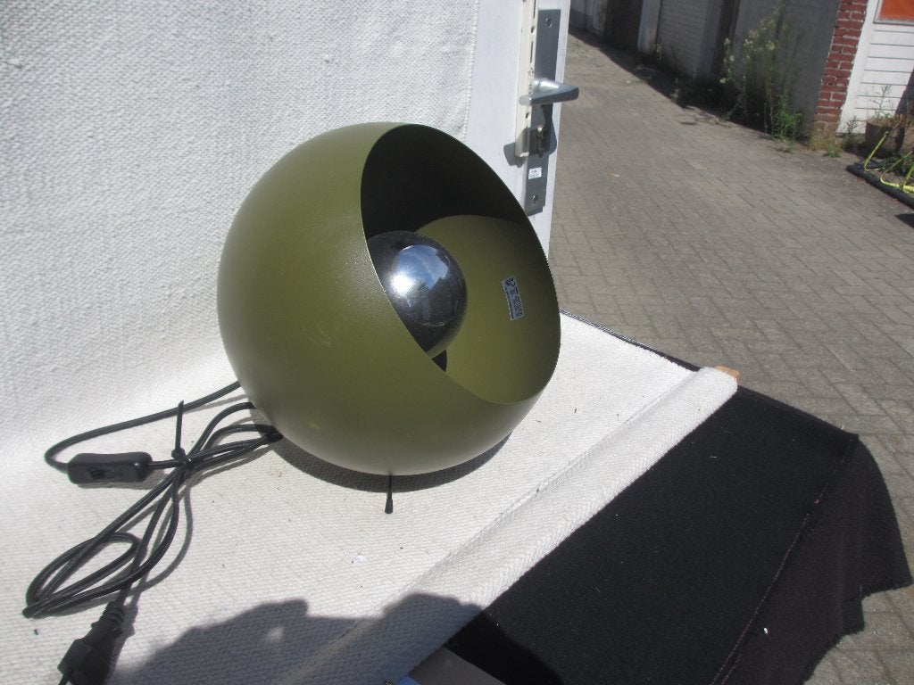 Tafellamp Present Time Ball XL groen mat, Groen, 25 cm, Met schakelaar, Metaal