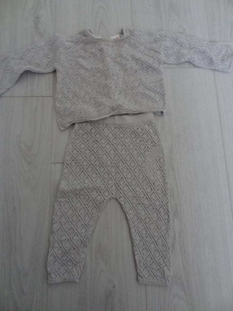 Set in grijs van Zara maat 74, Kinderen en Baby's, Babykleding | Maat 74, Jongetje of Meisje, Jurkje of Rokje, Ophalen of Verzenden
