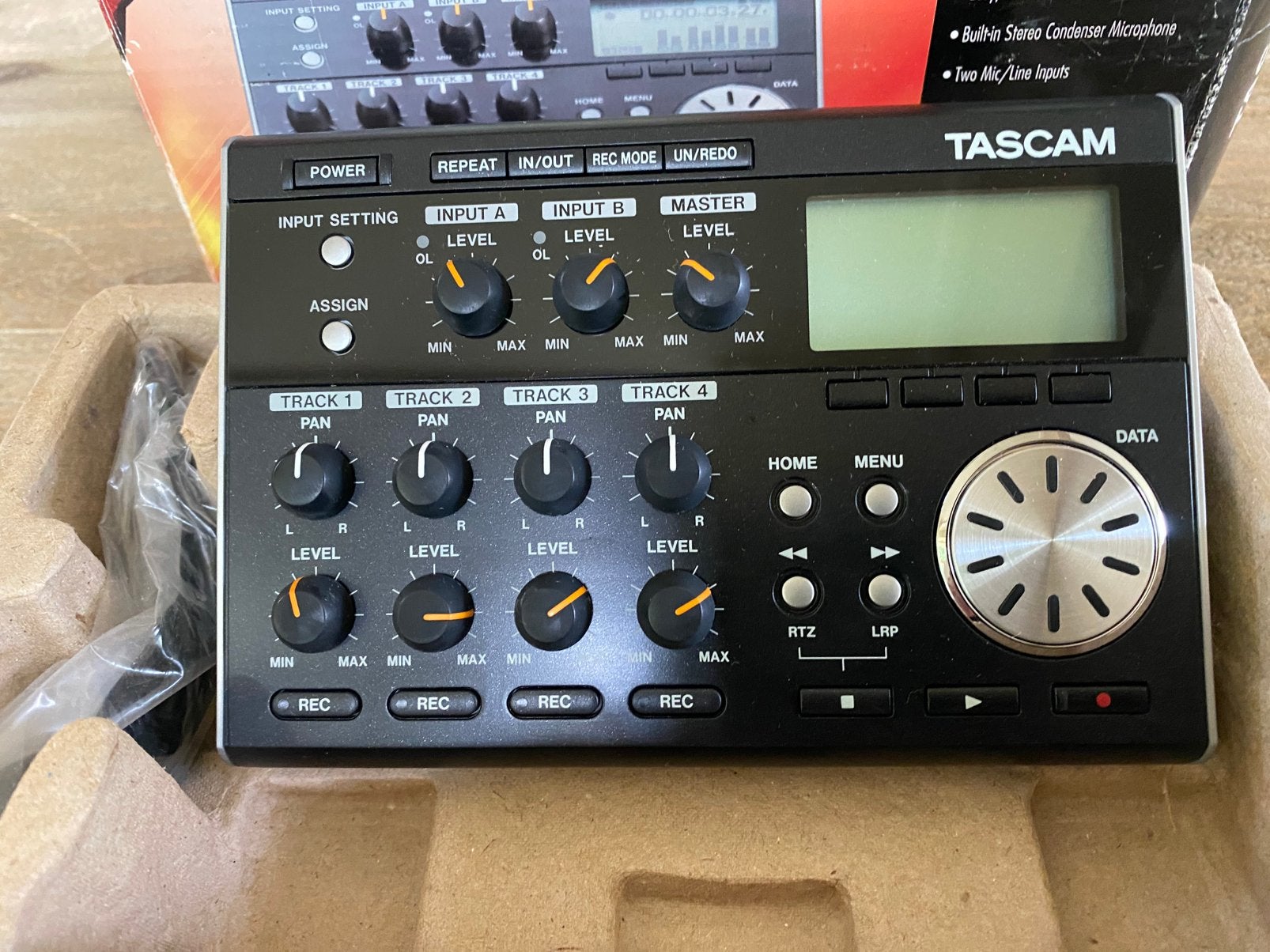 Tascam pocketstudio DP 004 in doos, Muziek en Instrumenten, Mengpanelen, Ophalen of Verzenden, Zo goed als nieuw